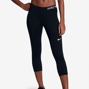 NWOT Nike Pro Dri-FIT Capri Training Leggings